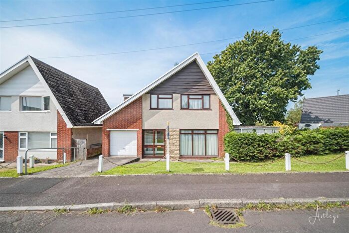 4 Bedroom Detached House For Sale In Village Close, Bryncoch, Neath, SA10