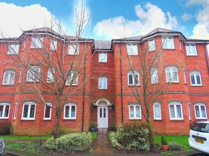 1 Bedroom Flat To Rent In Oake Woods, Gillingham, SP8