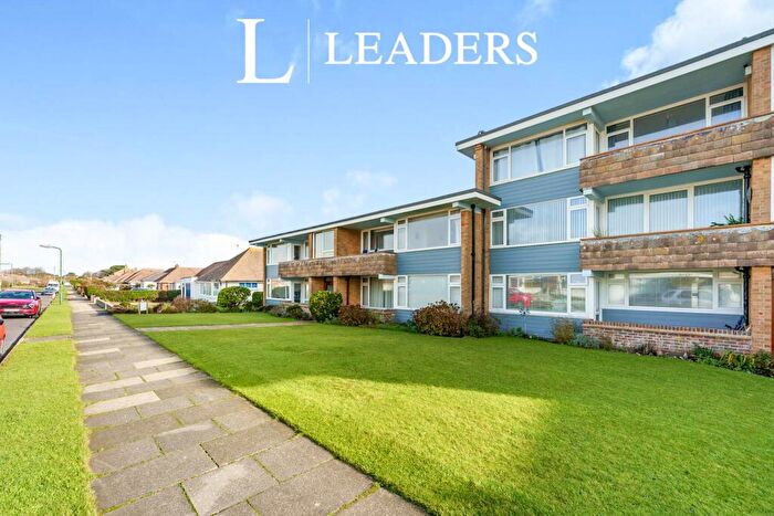 2 Bedroom Flat To Rent In Dolphin Court, Rustington, BN16
