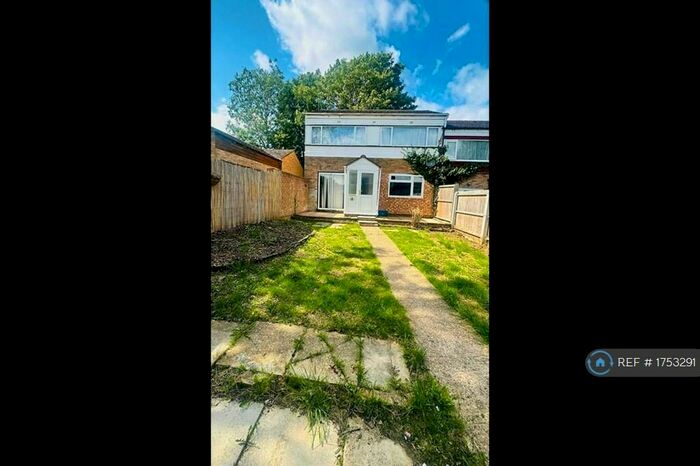 4 Bedroom End Of Terrace House To Rent In Broad Dean, Eaglestone, Milton Keynes, MK6