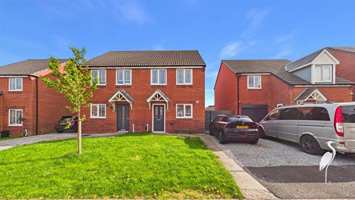 3 Bedroom Semi-Detached House For Sale In Foxton Close, Highfield Park, Sunderland, SR4
