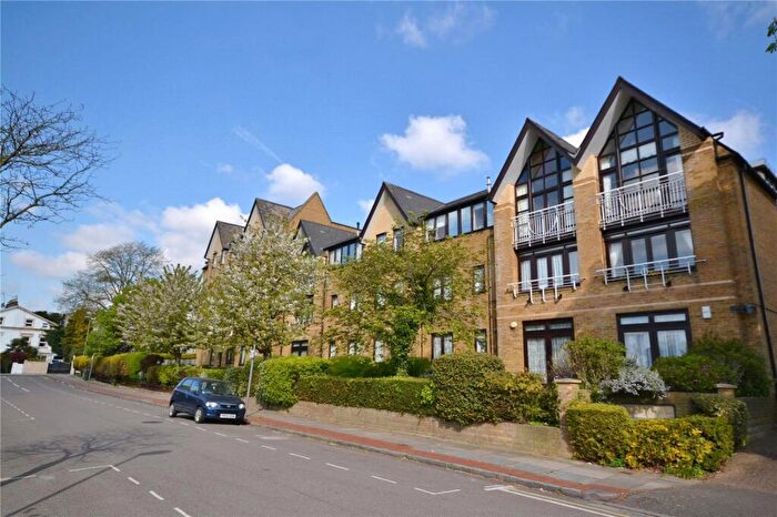 2 Bedroom Apartment For Sale In Hamilton Square, Sandringham Gardens, North Finchley, London, N12