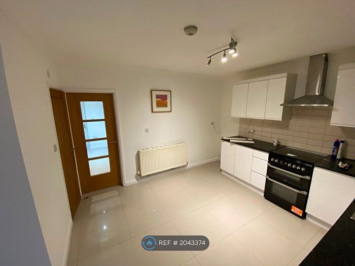 3 Bedroom Semi-Detached House To Rent In Johnson Road, Coventry, CV6