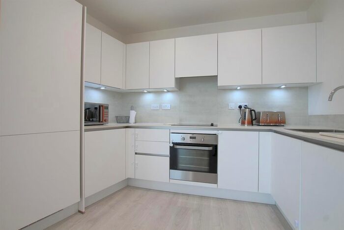 2 Bedroom Flat To Rent In Hooper House, Smithy Lane, Hounslow, TW3