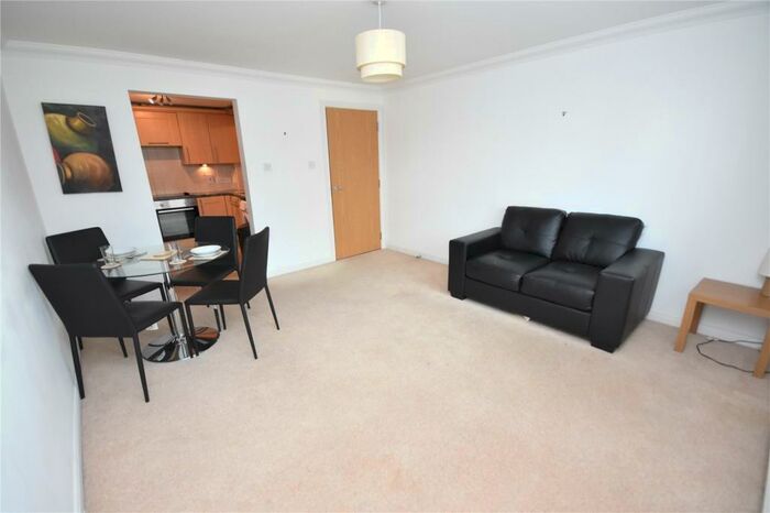 2 Bedroom Flat To Rent In Ashgrove Road, City Centre, Aberdeen, AB25