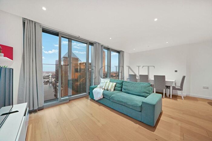 Apartment To Rent In Marsh Wall, Landmark Pinnacle, E14