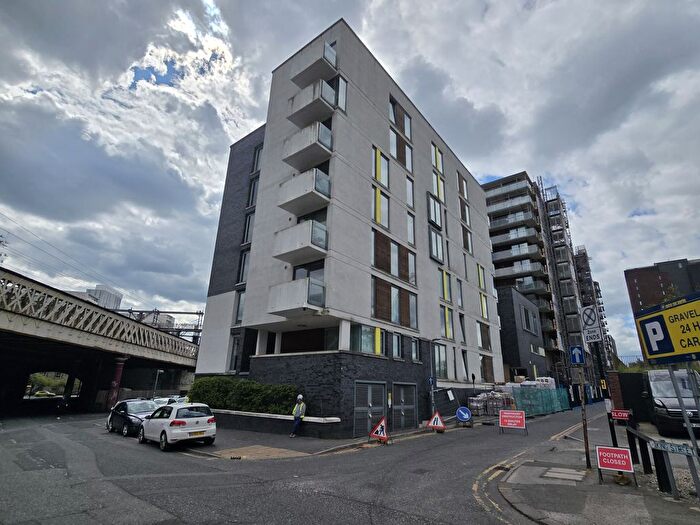 2 Bedroom Flat For Sale In Apartment, Block, Spectrum, Blackfriars Road, Salford, Greater Manchester, M3
