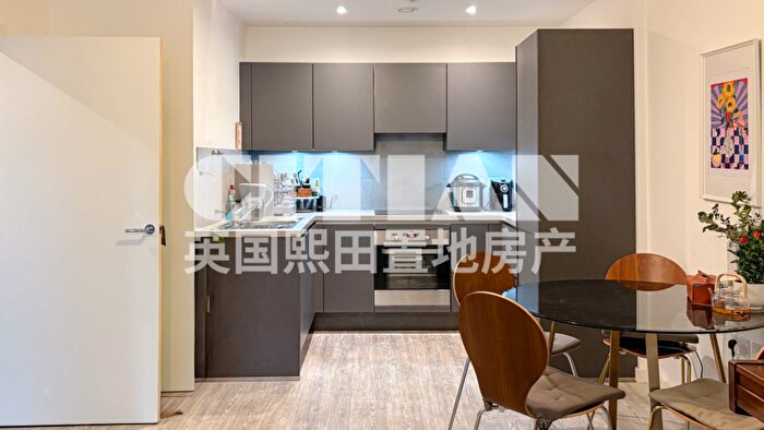 1 Bedroom Apartment For Sale In Chapman House, Shipbuilding Way, London, E13