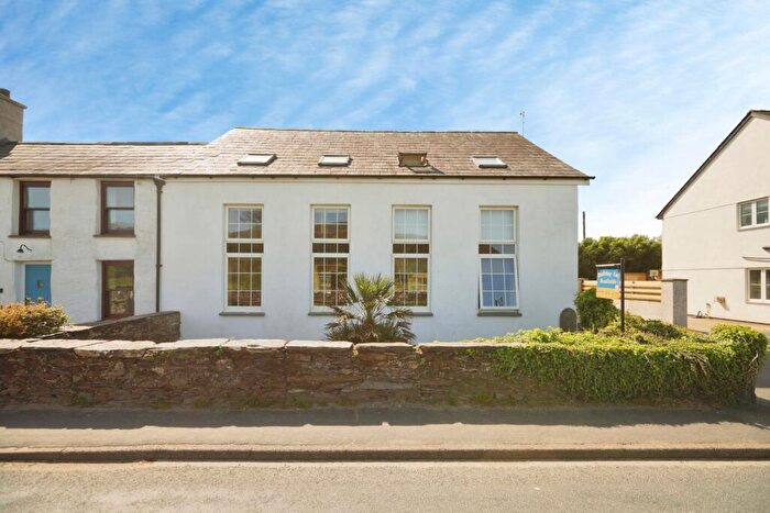 4 Bedroom Semi Detached House For Sale In Morfa Bychan, Porthmadog, Gwynedd, LL49