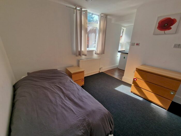 Studio To Rent In Walsall Road, Darlaston, WS10