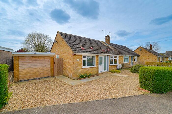 3 Bedroom Property To Rent In Manor Lane, Alconbury, PE28