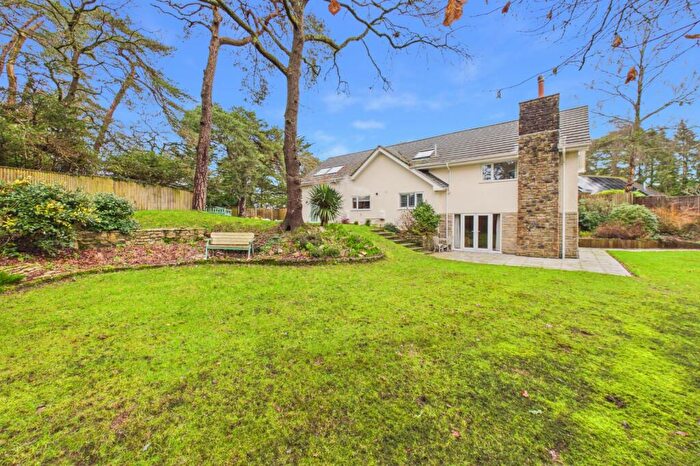 6 Bedroom Detached House For Sale In High Park Road, Broadstone, Dorset, BH18