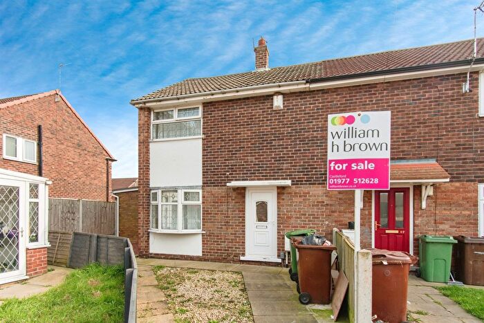 2 Bedroom Semi-Detached House For Sale In Keswick Drive, Castleford, WF10