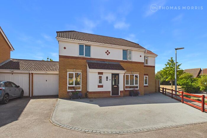 4 Bedroom Detached House For Sale In Linnet Close, Sandy, Bedfordshire, SG19