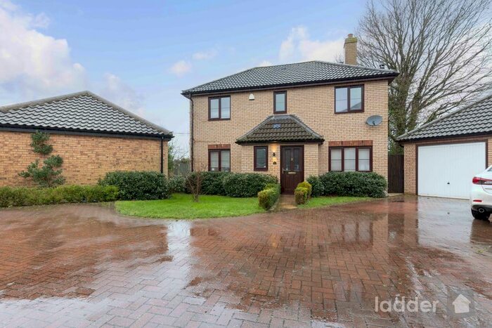 3 Bedroom Detached House For Sale In Leonard Medler Way, Hevingham, Norwich, NR10