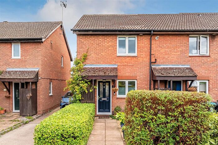 2 Bedroom End Of Terrace House For Sale In Barnfield Way, Hurst Green, Oxted, RH8