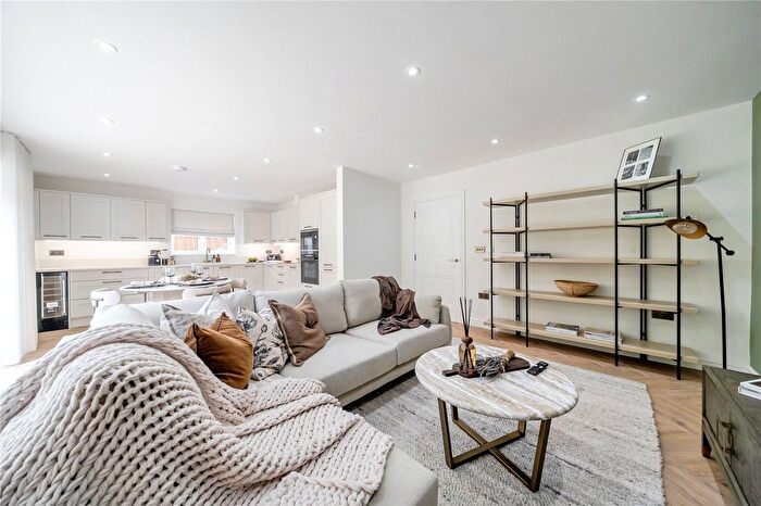 3 Bedroom Detached House For Sale In Turpington Lane, Bromley, BR2