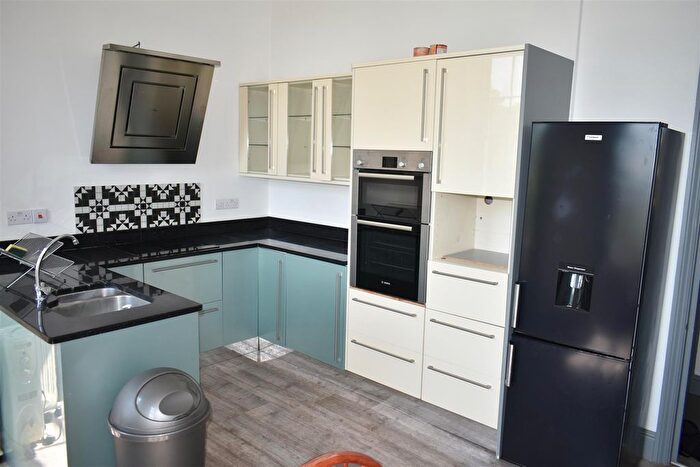 1 Bedroom Flat To Rent In Beckspool Road, Frenchay, Bristol, BS16