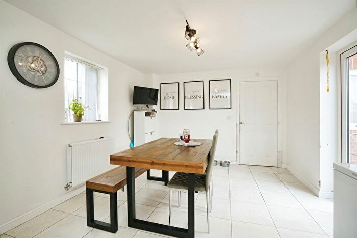 4 Bedroom Detached House For Sale In Blackham Road, Hugglescote, Coalville, LE67