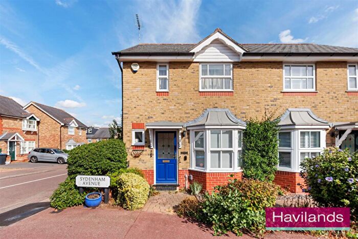 2 Bedroom House For Sale In Sydenham Avenue, London, N21