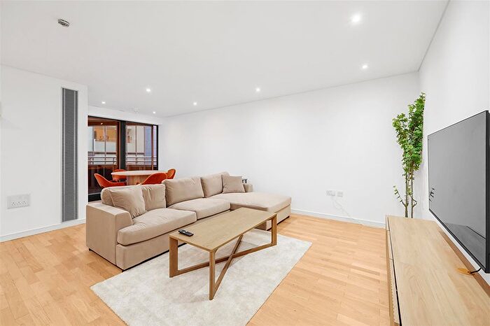 3 Bedroom Flat To Rent In Hermitage Street, London, W2
