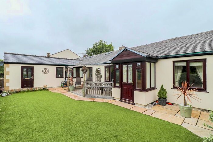 3 Bedroom Terraced Bungalow For Sale In Chapel Row, Grange Moor, Wakefield, WF4