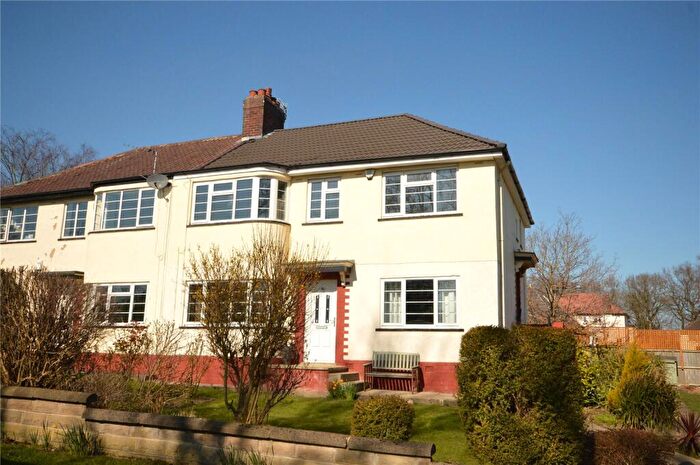 2 Bedroom Apartment For Sale In New Adel Lane, Leeds, West Yorkshire, LS16