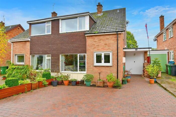 2 Bedroom Semi-Detached House For Sale In Bankfields, Headcorn, Kent, TN27
