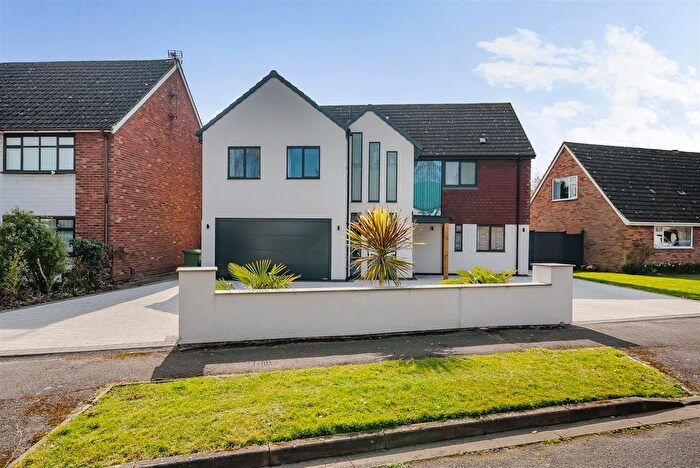 4 Bedroom Detached House For Sale In Manor Green, Stratford Upon Avon, CV37