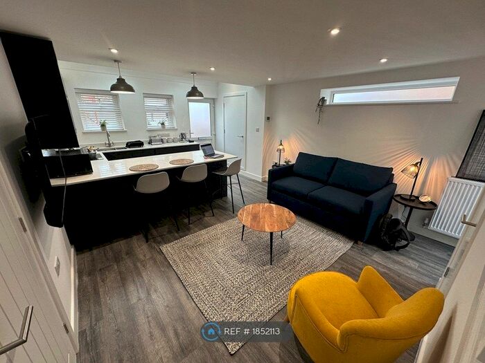 1 Bedroom Flat To Rent In Boscombe, Bournemouth, BH1