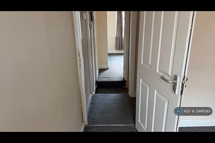 3 Bedroom Terraced House To Rent In South Parade, Grimsby, DN31
