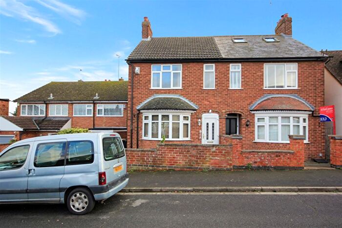 2 Bedroom Semi Detached House For Sale In Fern Road, Rushden, NN10