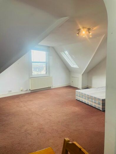 Studio To Rent In Caistor Mews, Balham, SW12