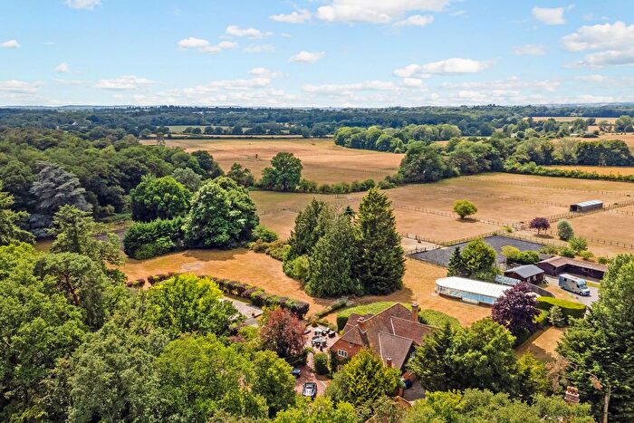 6 Bedroom Detached House For Sale In Reading Road, Mattingley, RG27