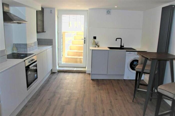 1 Bedroom Property To Rent In Dragon Road, Harrogate, HG1