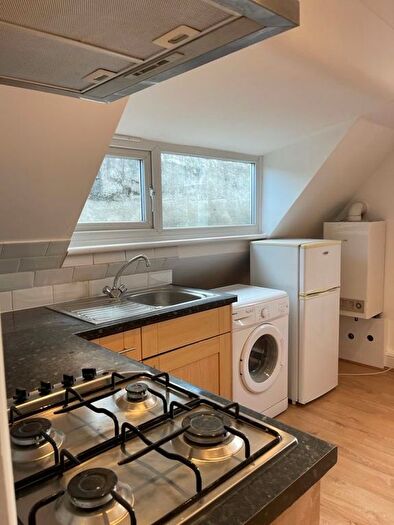 1 Bedroom Flat To Rent In Middleton Road, London, E8