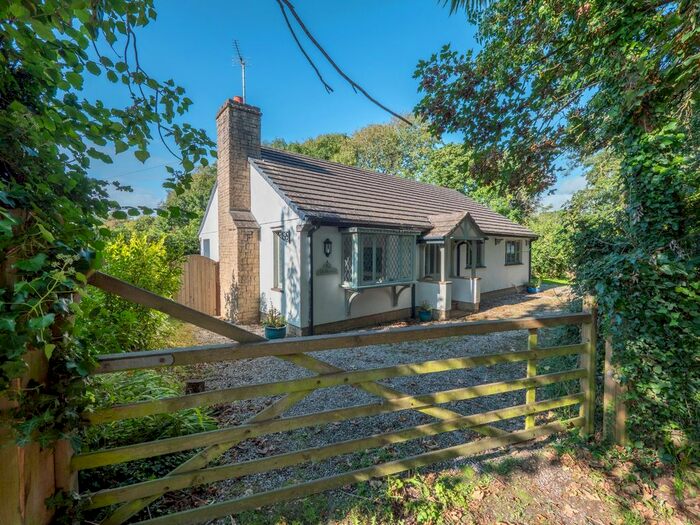 3 Bedroom Detached Bungalow To Rent In Hollabury Road, Bude, EX23