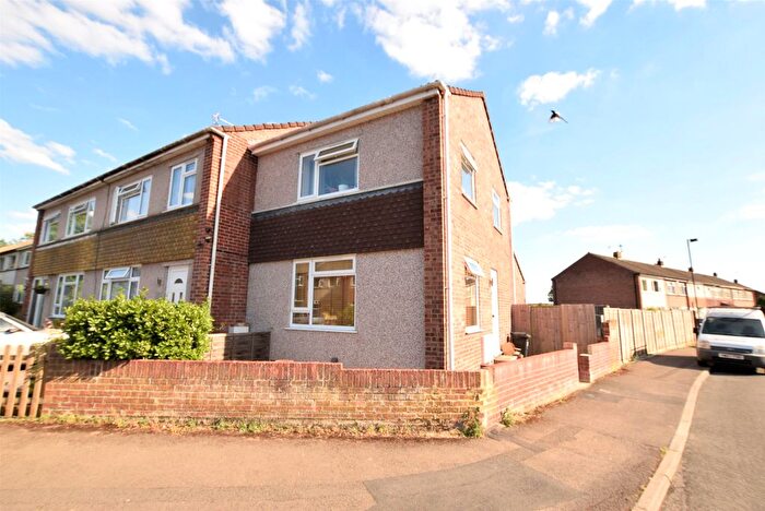 2 Bedroom End Of Terrace House To Rent In Highworth Crescent, Yate, BS37