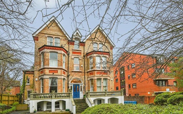 2 Bedroom Flat For Sale In Linnet Lane, Liverpool, L17