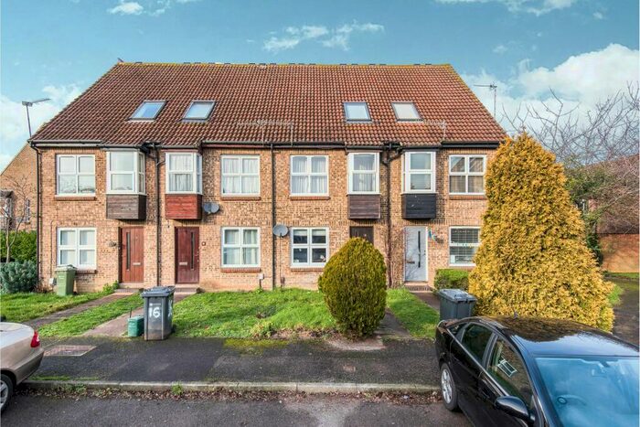 1 Bedroom Apartment To Rent In Bradfield Close, Guildford, GU4