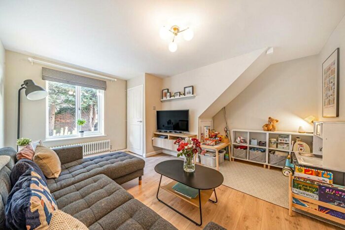 2 Bedroom Terraced House For Sale In Caroline Place, Battersea, SW11
