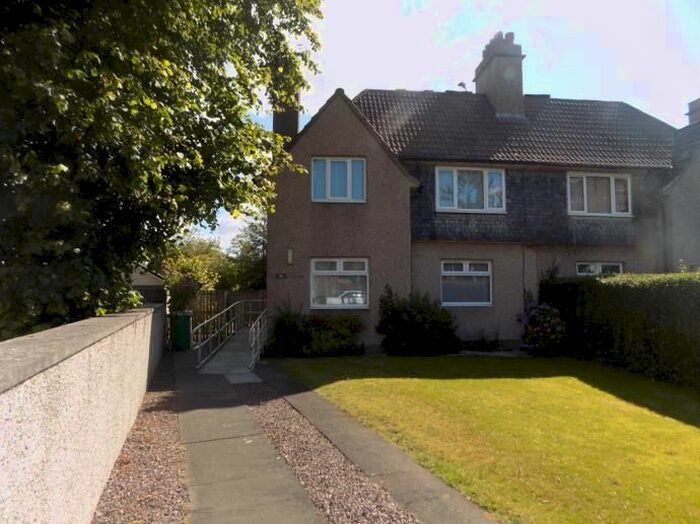 3 Bedroom Semi-Detached House To Rent In Norval Place, Rosyth, Dunfermline, KY11