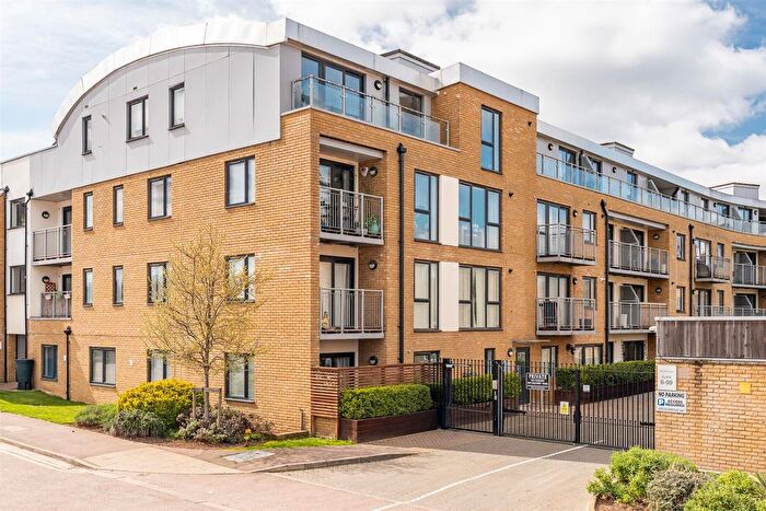 1 Bedroom Flat For Sale In Smeaton Court, Hertford, SG13