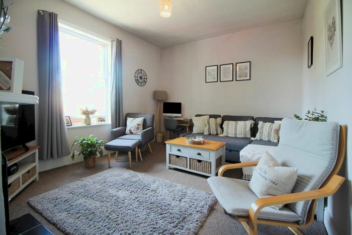 3 Bedroom Flat To Rent In Hoole Road, Chester, CH2