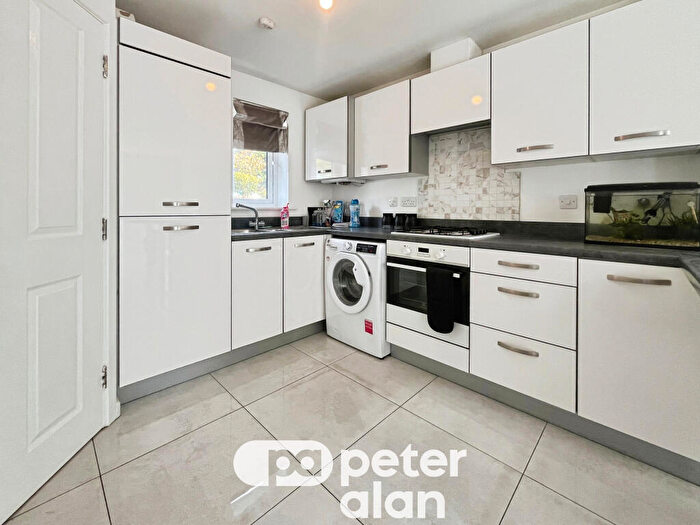 3 Bedroom House To Rent In Cei Tir Y Castell, CF63
