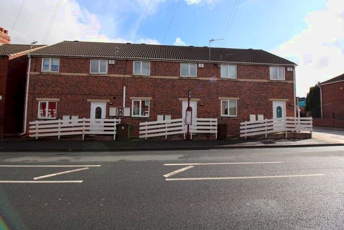 2 Bedroom Flat To Rent In Minsthorpe Lane, South Elmsall, West Yorkshire, Wf WF9