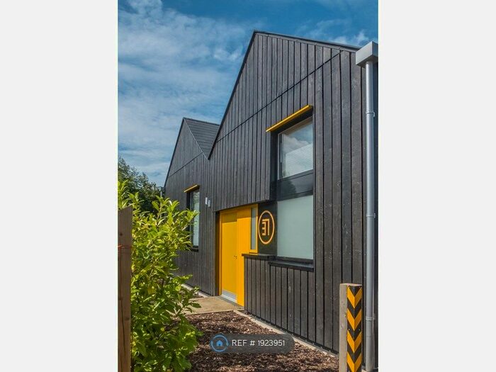 2 Bedroom Detached House To Rent In Deramore Gardens, Belfast, BT7