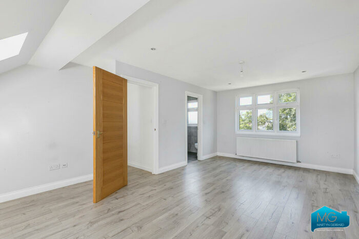 4 Bedroom Terraced House To Rent In Hervey Close, Finchley, London, N3