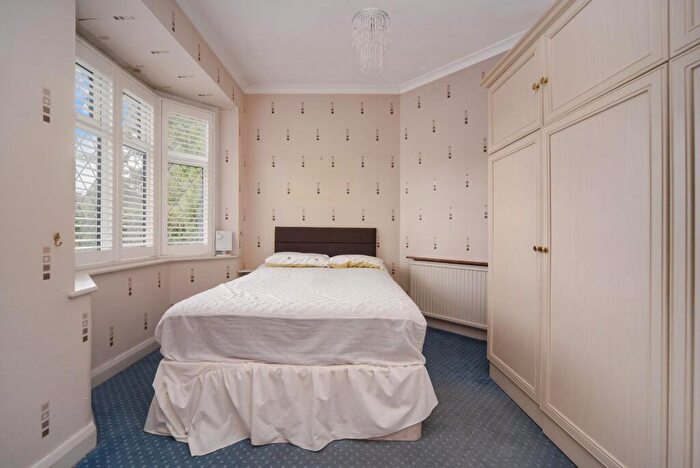 2 Bedroom Detached Bungalow For Sale In Chapel Way, Epsom, KT18