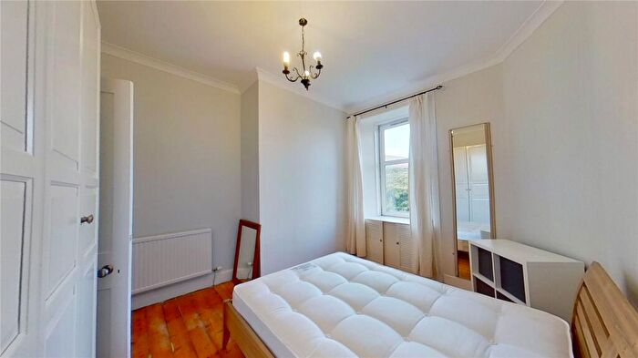 1 Bedroom Flat To Rent In Broughton Road, Broughton, Edinburgh, EH7